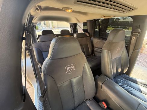 Used 1999 Dodge Durango Sport image 2