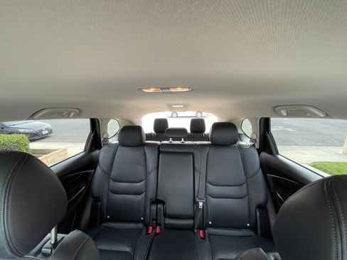 Used 2018 MAZDA CX-9 Touring image 12