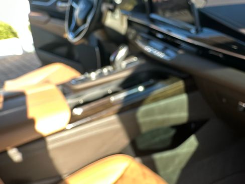 Used 2021 Cadillac Escalade Premium Luxury w/ LPO, Radiant Package image 6