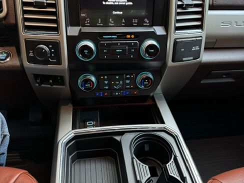Used 2019 Ford F350 King Ranch w/ King Ranch Ultimate Package AWD/4WD image 6