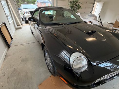 Used 2003 Ford Thunderbird image 16