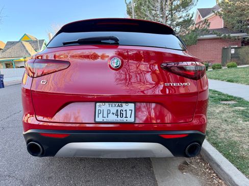 Used 2019 Alfa Romeo Stelvio Ti Sport w/ Quick Order Package 22S Sport image 10