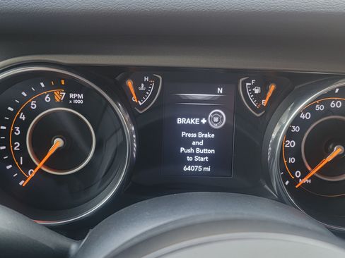 Used 2018 Jeep Wrangler Unlimited Sport S image 9