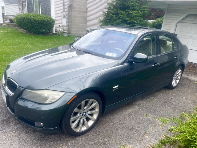Used 2011 BMW 328i xDrive Sedan AWD/4WD image 1