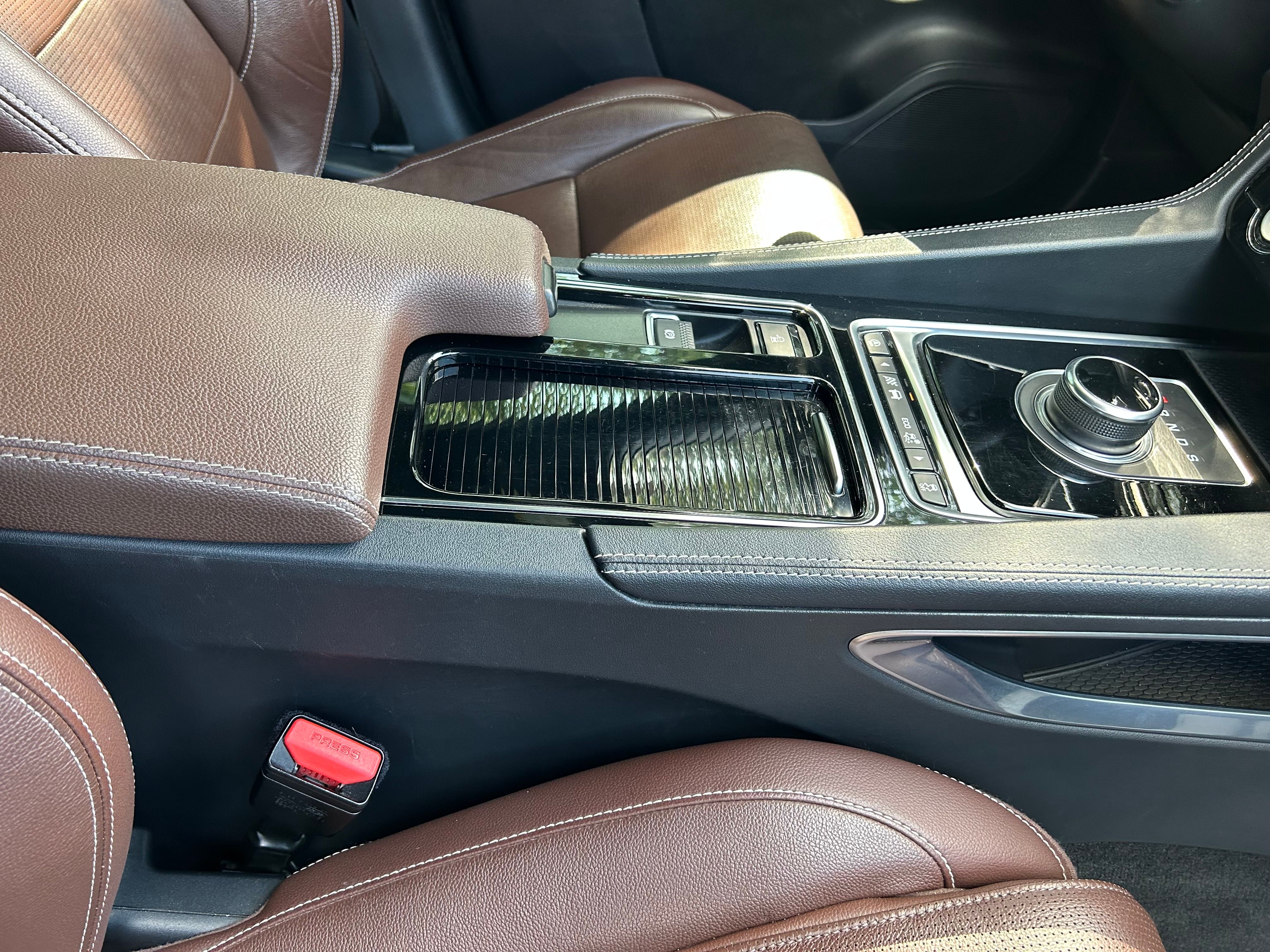 Used 2018 Jaguar F-PACE S AWD/4WD image 18
