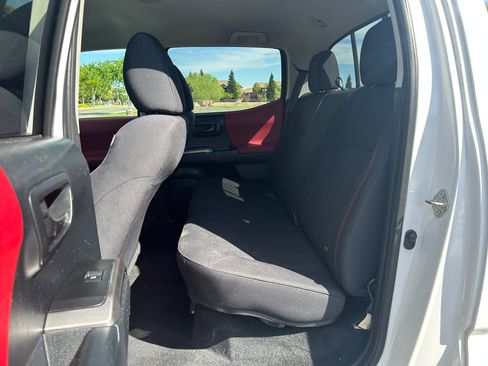 Used 2016 Toyota Tacoma SR5 w/ SR5 Appearance Package (DN) image 22