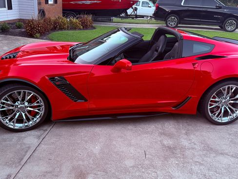Used 2015 Chevrolet Corvette Z06 w/ 2LZ Preferred Equipment Group RWD image 14