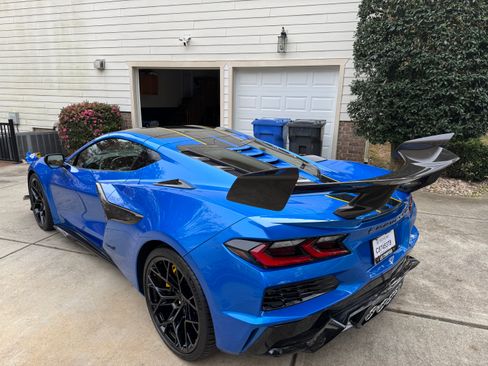 Used 2026 Chevrolet Corvette ZR1 w/ ZR1 Carbon Fiber Aero Package image 2