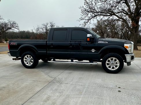 Used 2012 Ford F250 Lariat w/ Lariat Interior Pkg image 15