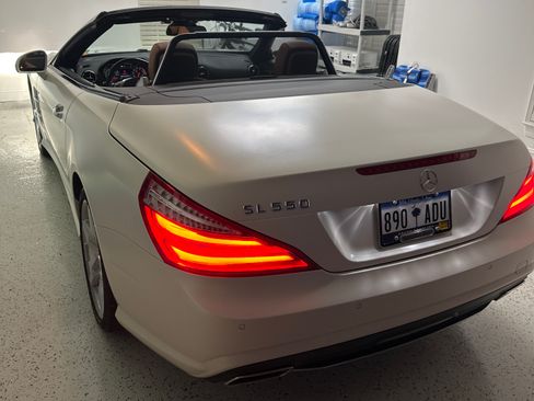 Used 2014 Mercedes-Benz SL 550 image 17