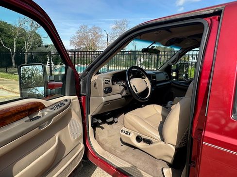 Used 2000 Ford Excursion Limited image 12