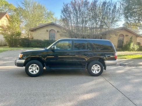 Used 2000 Toyota 4Runner 2WD image 6