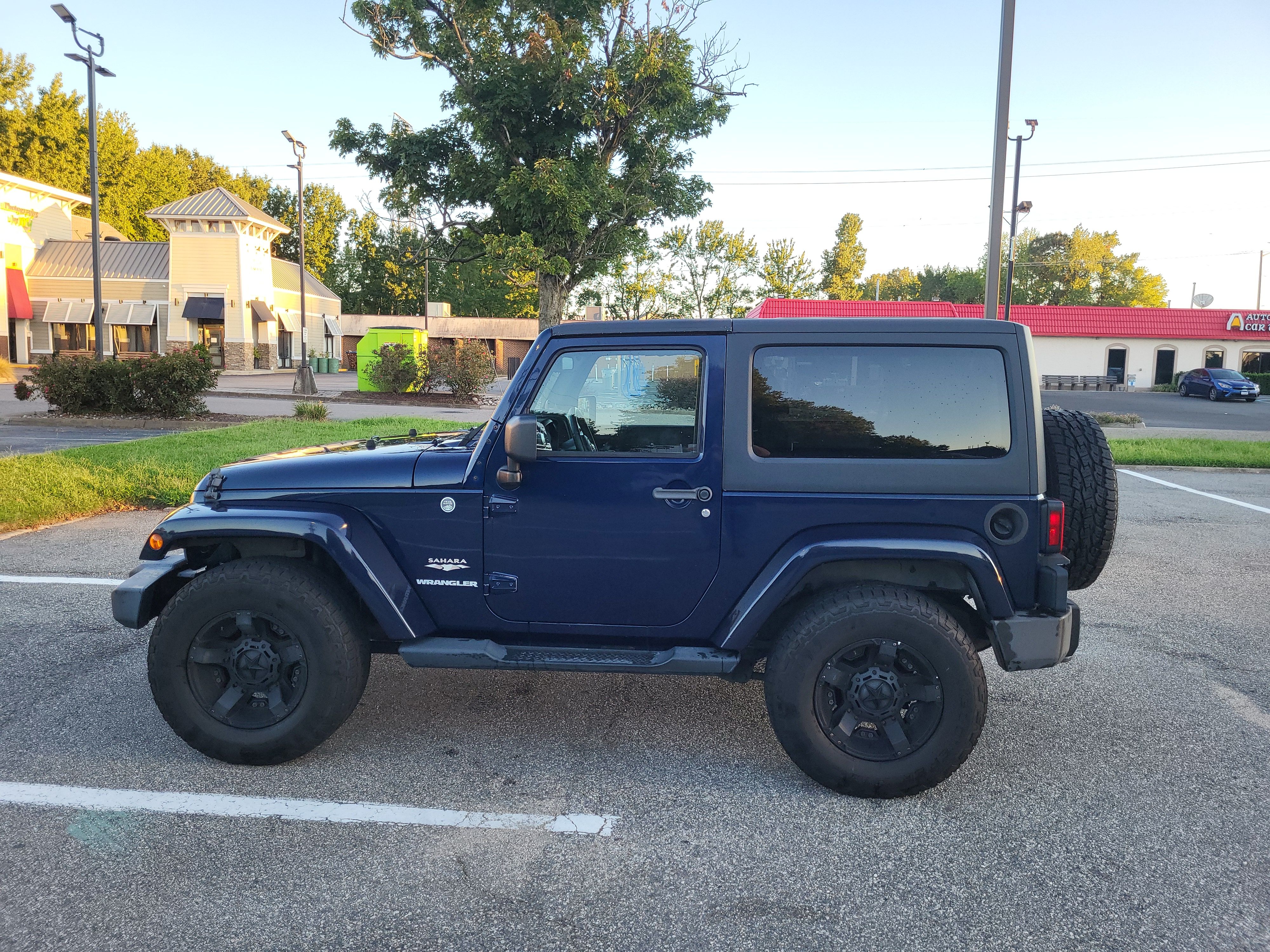 Used 2013 Jeep Wrangler Sahara w/ Connectivity Group AWD/4WD image 1