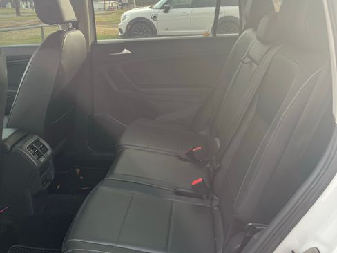 Used 2019 Volkswagen Tiguan SE image 6