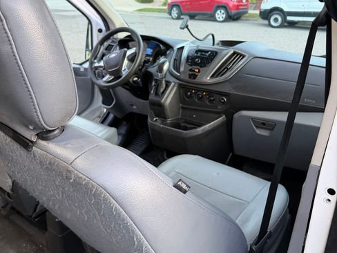 Used 2019 Ford Transit 250 148 Medium Roof image 12
