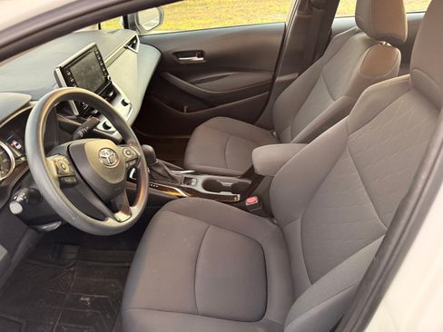Used 2020 Toyota Corolla LE image 8