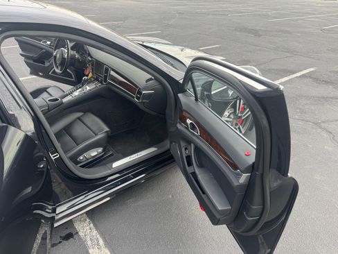 Used 2014 Porsche Panamera Turbo Executive image 18