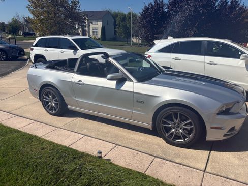 Used 2014 Ford Mustang GT Premium w/ Brembo Brake Package image 2