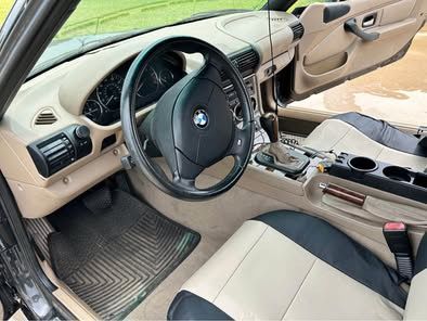 Used 2001 BMW Z3 2.5i RWD image 6
