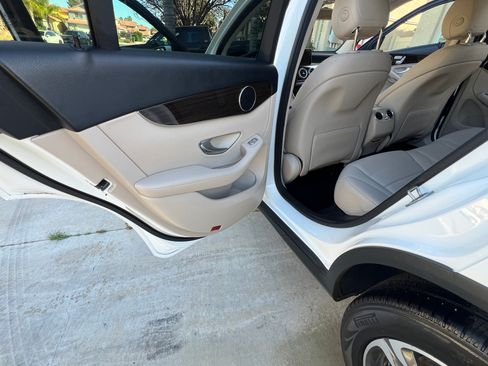 Used 2016 Mercedes-Benz GLC 300 300 Sport Utility 4D image 17