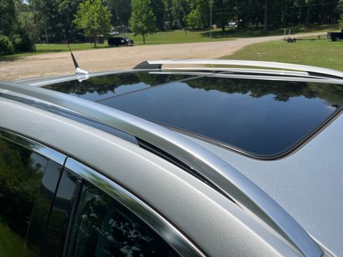 Used 2012 Cadillac SRX Luxury AWD/4WD image 6