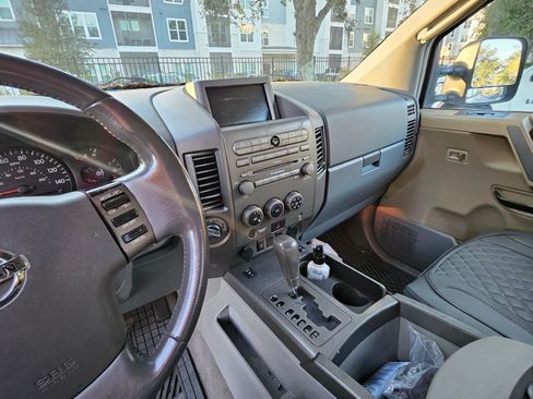 Used 2004 Nissan Titan LE w/ (NAV) Nissan Navigation Pkg image 12