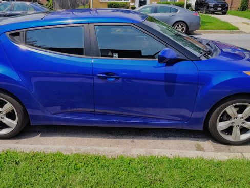 Used 2012 Hyundai Veloster FWD image 1