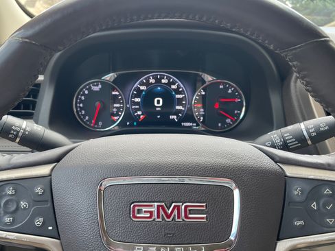 Used 2017 GMC Acadia Denali w/ Technology Package image 11