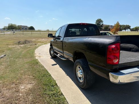 Used 2007 Dodge Ram 3500 Truck SLT image 2