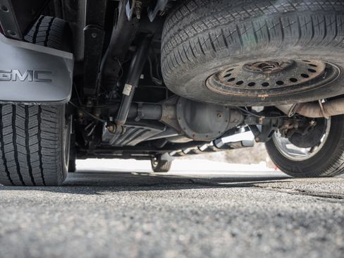 Used 2015 GMC Sierra 1500 SLT w/ SLT Crew Cab Value Package image 27