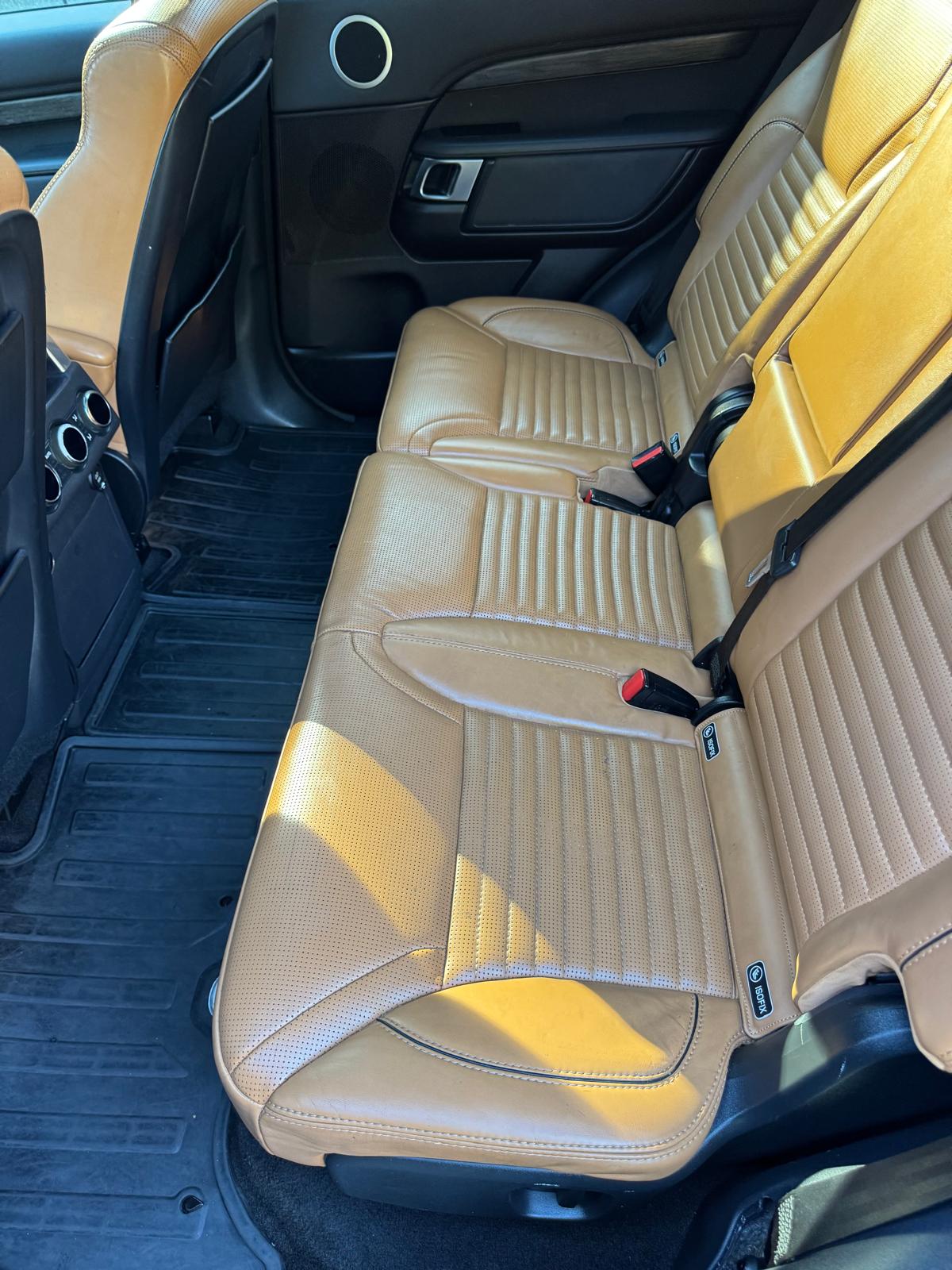 Used 2018 Land Rover Discovery HSE AWD/4WD image 25
