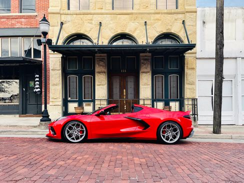 Used 2020 Chevrolet Corvette Stingray Preferred Cpe w/ 2LT Preferred Equipment Group image 1