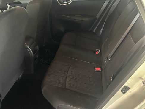 Used 2019 Nissan Sentra SV FWD image 9