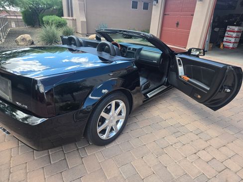 Used 2004 Cadillac XLR RWD image 24