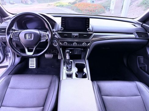 Used 2020 Honda Accord Sport image 10