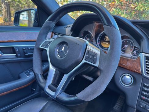 Used 2012 Mercedes-Benz E 63 AMG Wagon image 20