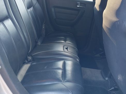 Used 2006 HUMMER H3 image 9