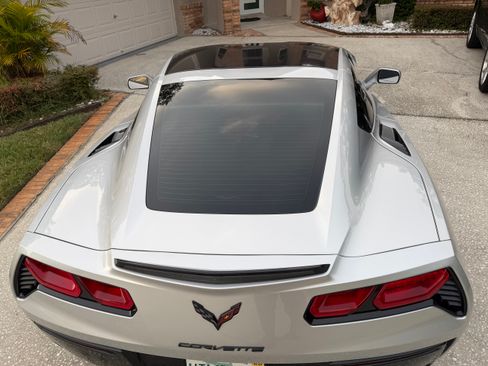Used 2019 Chevrolet Corvette Stingray Coupe w/ 1LT RWD image 6