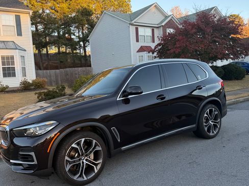 Used 2023 BMW X5 xDrive40i w/ Premium Package image 9