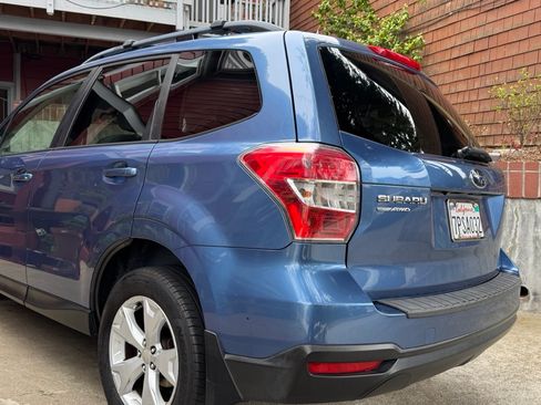 Used 2016 Subaru Forester 2.5i Premium w/ All-Weather Package AWD/4WD image 11