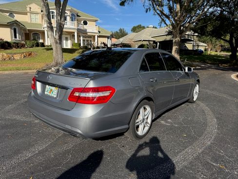Used 2011 Mercedes-Benz E 550 Sedan image 1