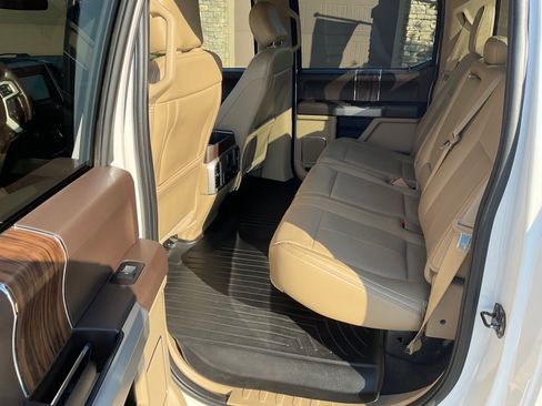 Used 2018 Ford F150 Lariat w/ Equipment Group 502A Luxury AWD/4WD image 13