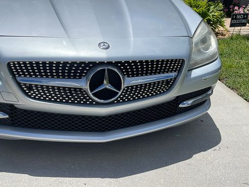 Used 2015 Mercedes-Benz SLK 250 image 4