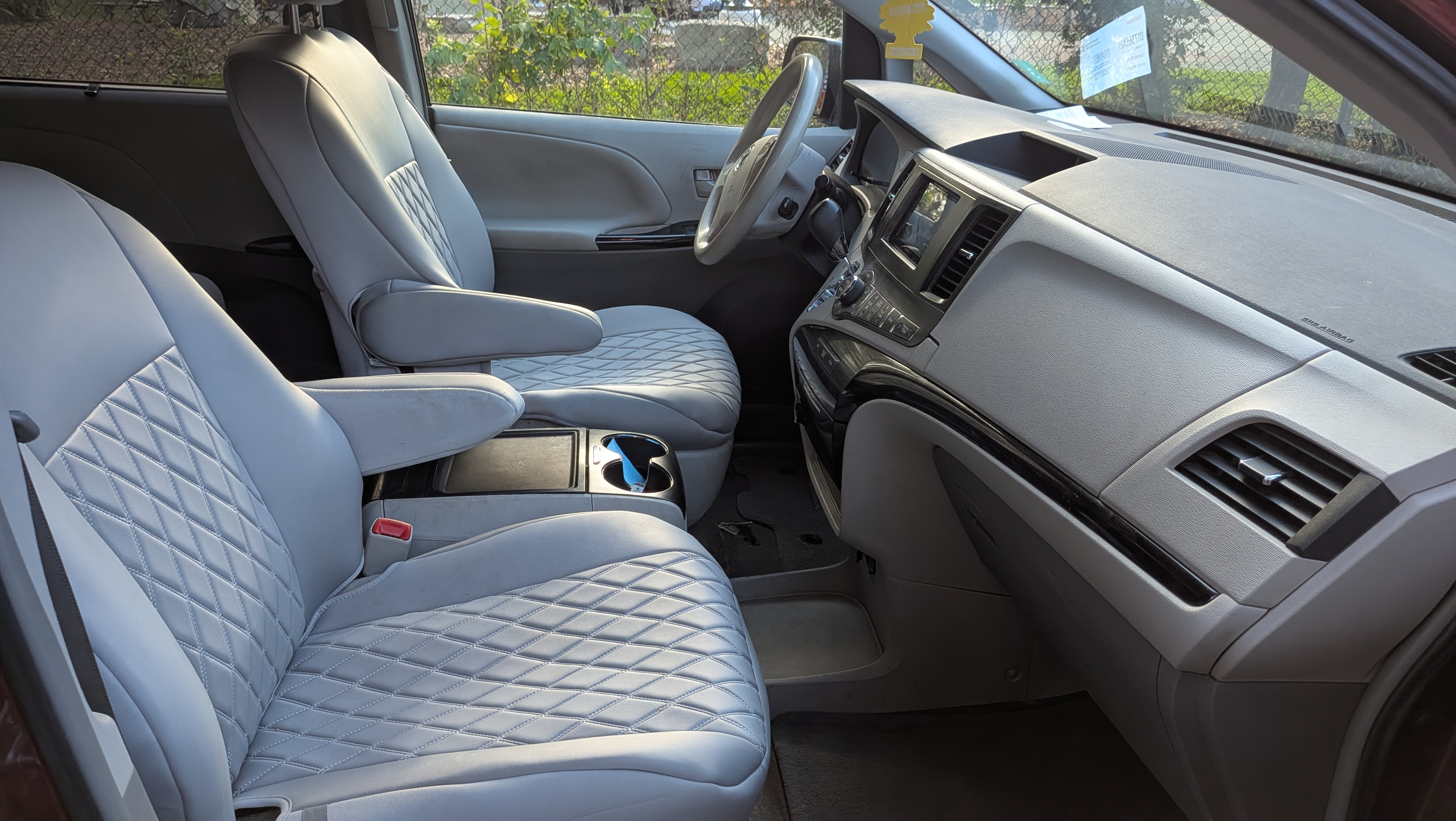 Used 2014 Toyota Sienna LE FWD image 6