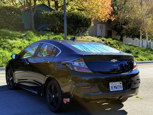 Used 2018 Chevrolet Volt LT w/ LT Driver Confidence Package image 6