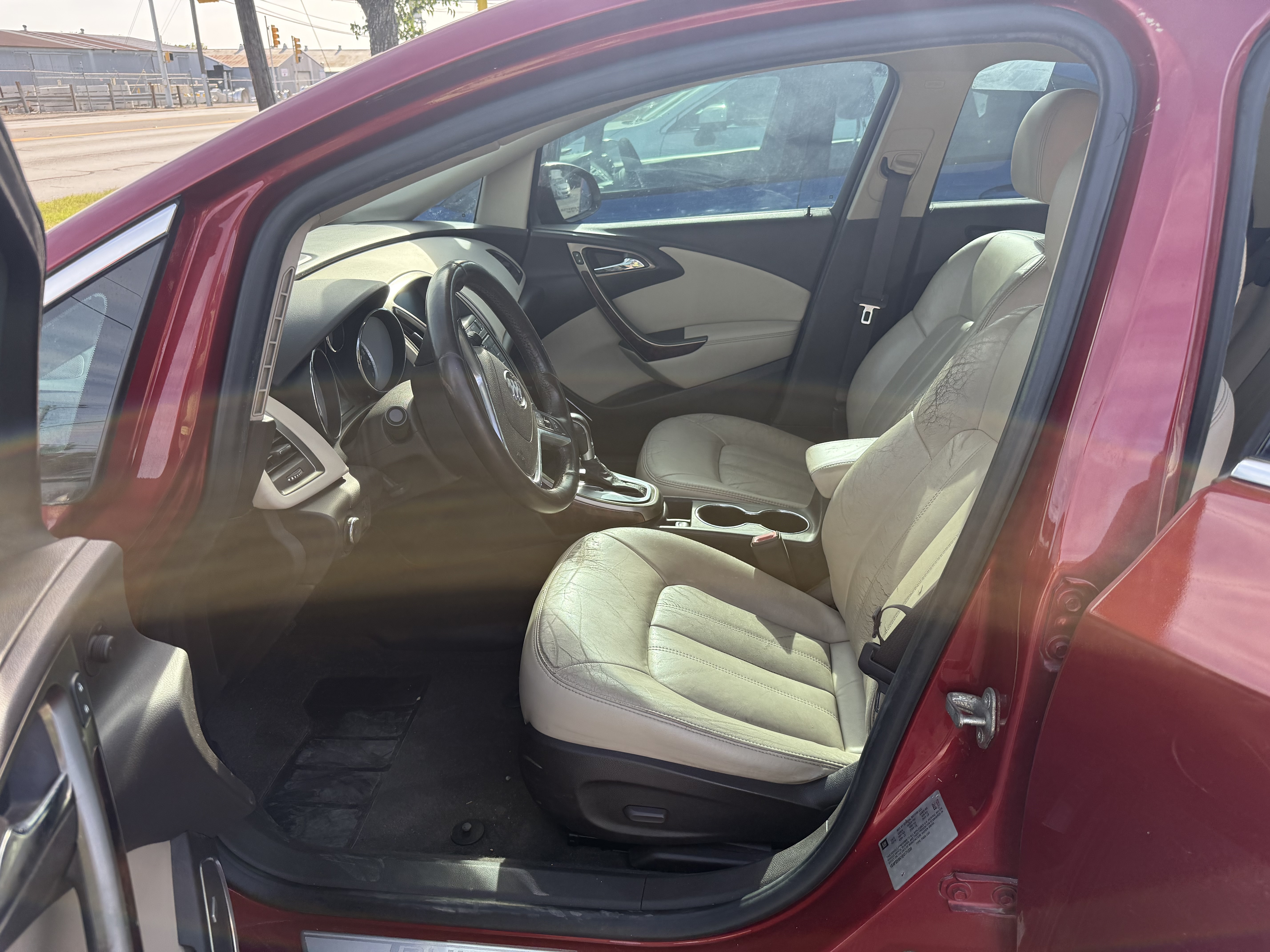 Used 2014 Buick Verano Leather FWD image 9
