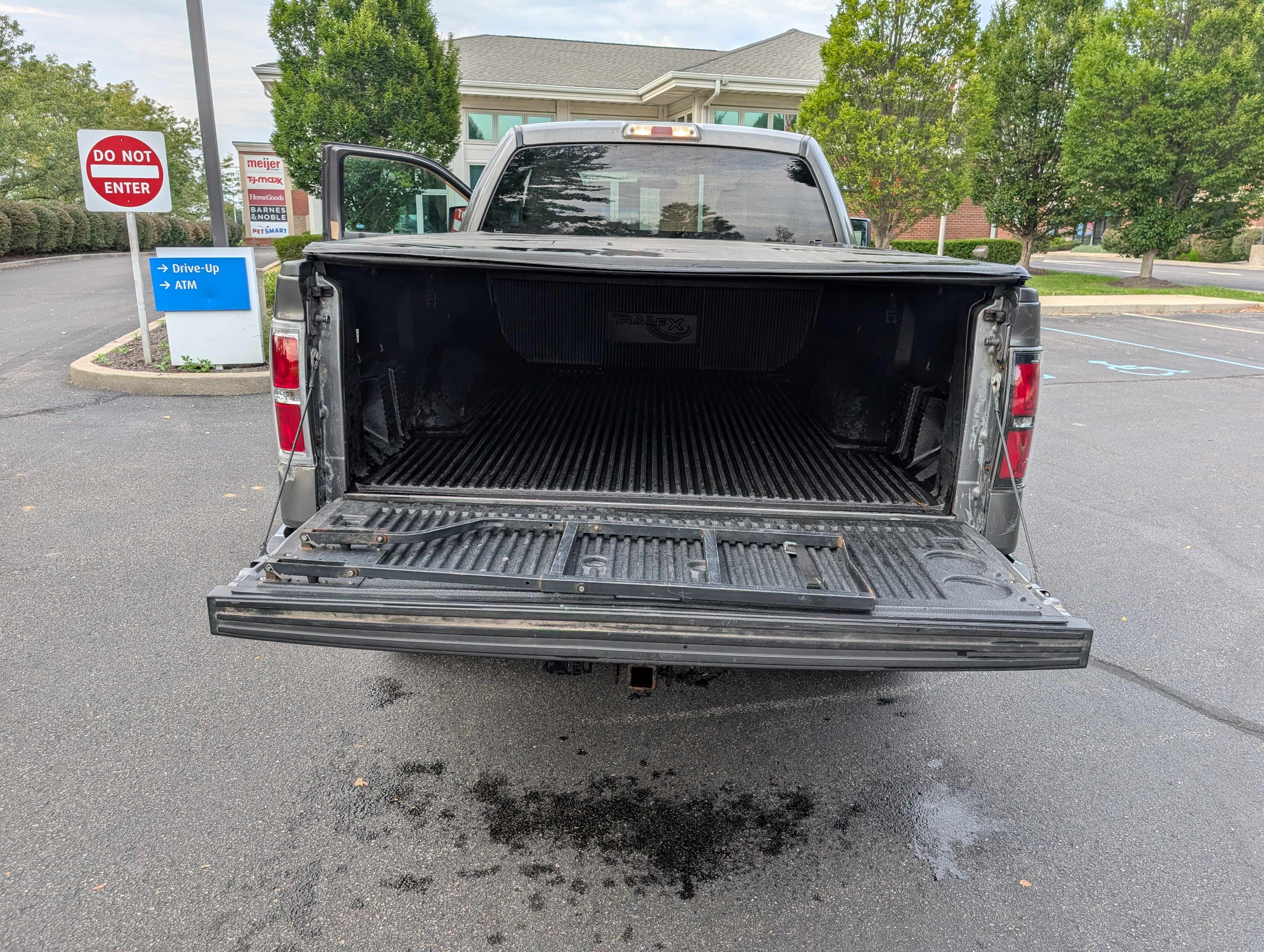 Used 2010 Ford F150 XLT AWD/4WD image 6