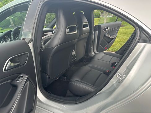 Used 2016 Mercedes-Benz CLA 250 image 14