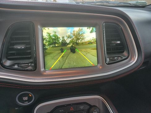 Used 2022 Dodge Challenger GT w/ Plus Package image 12