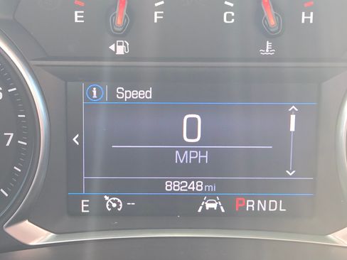 Used 2020 Chevrolet Equinox LT w/ Driver Convenience Package FWD image 9
